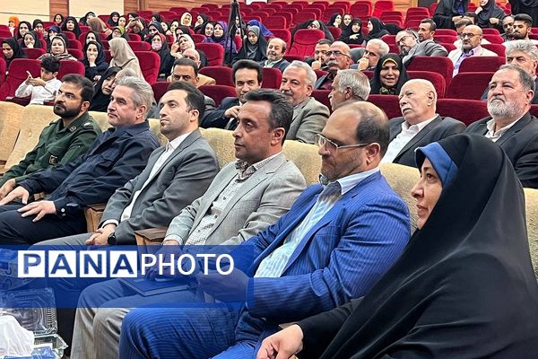 همایش بزرگ تجلیل از معلمان برتر و سرآمد در رودهن 