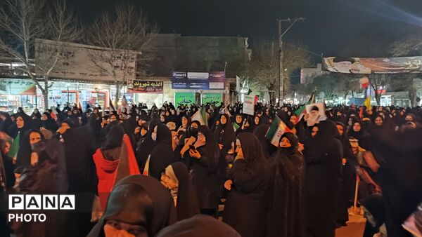 حضور با شکوه مردم آشخانه در هشتمین شب عزاداری رهبر معظم انقلاب