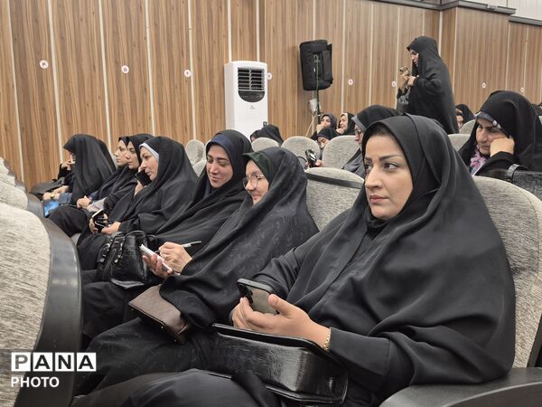گردهمایی مدیران منطقه ۱۵ تهران