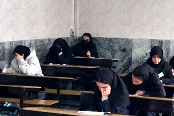 امتحانات نوبت اول در مدرسه حضرت زینب(س) ناحیه یک شهرری
