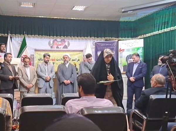 تقدیر از برگزیدگان دو رویداد رسانه‌ای «میثاق» و «سرباز مقاومت» در قم