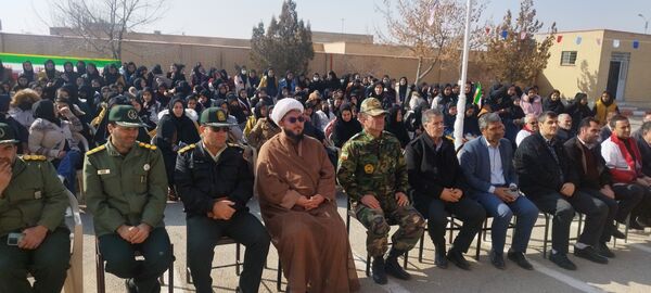 زنگ انقلاب در  مدارس شهرستان ملکان به صدا درآمد