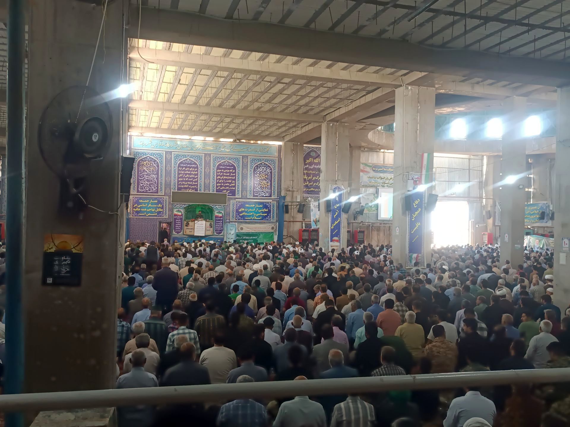 نماز جمعه با حضور پرشور مردم ولایتمدار نیشابور 