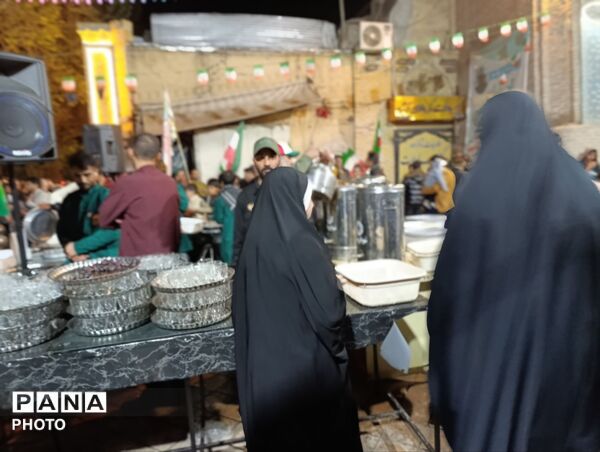 موکب های چایخانه برپا شده در حسینیه امام  خمینی(ره) 