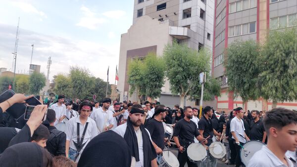 جلوه‌هایی از حرکت نمادین کاروان اسرای کربلا در قم