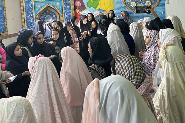 محفل پرفیض انس با قرآن در دبستان مریم بهارستان دو