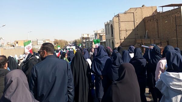 حضور پرشور دانش آموزان اراکی در یوم الله 13 آبان 