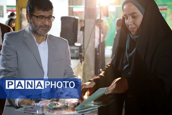 برگزاری جشن هفته ولایت در آموزش و پرورش تبادکان