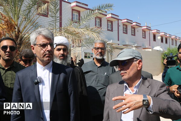 بازدید بقایی از مناطق جنگ‌زده لامرد