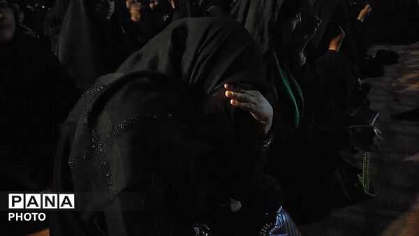 نهمین شب از مراسم عزاداری امام حسین همراه با هئیت زنجیر زنی در مسجد الغدیر