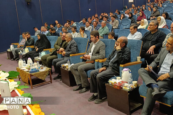 تقدیر آموزش و پرورش استثنایی خراسان شمالی از فرهنگیان حوزه استثنایی 
