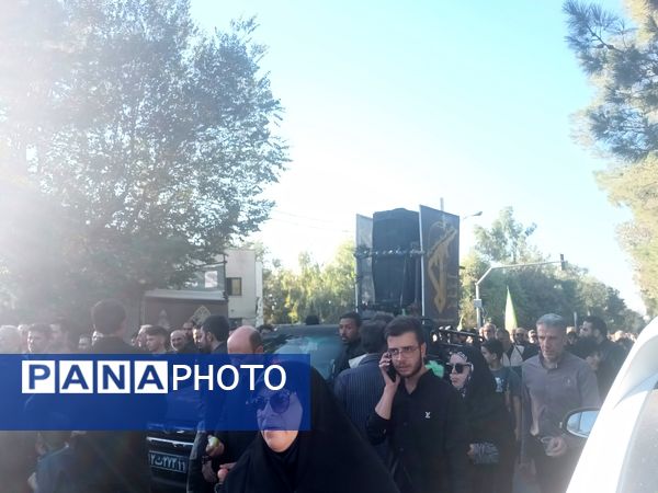 برپایی آیین خطبه‌خوانی خادمین حرم رضوی در روز شهادت امام رضا(ع) در اصفهان