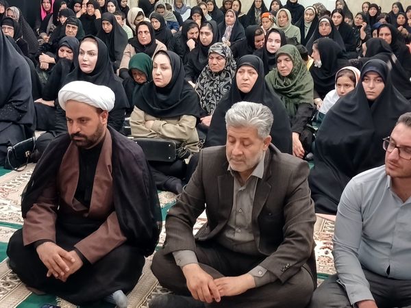گرامیداشت ۲۸ زن شهیده در کامیاران؛ ترویج ایثار و فداکاری
