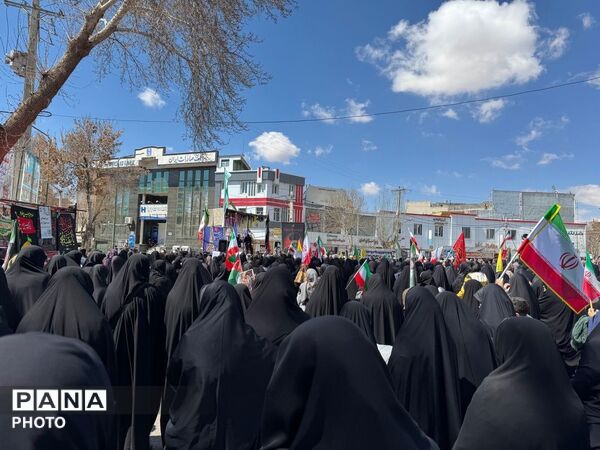 خروش مؤمنان در دسته عزاداری رهبر