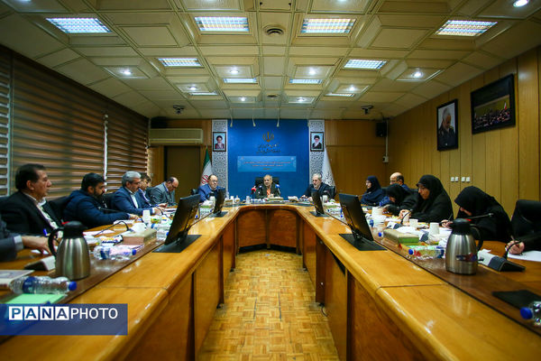 نشست صمیمانه وزیر آموزش و پرورش با معاونان مدارس