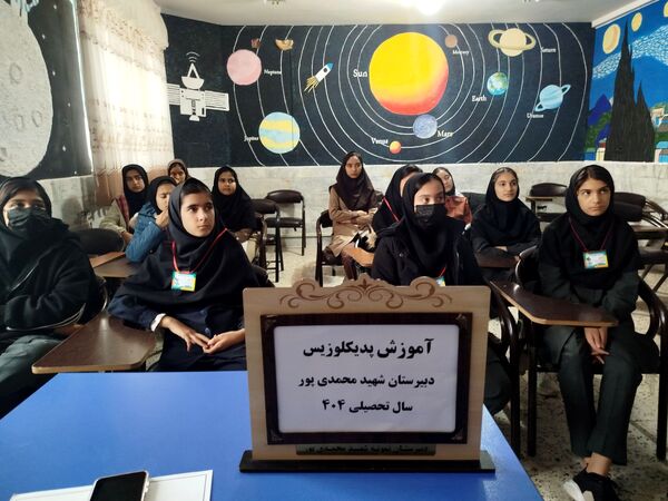 جلسه سفیران سلامت در دبیرستان شهید محمدی پور خلیل آباد 
