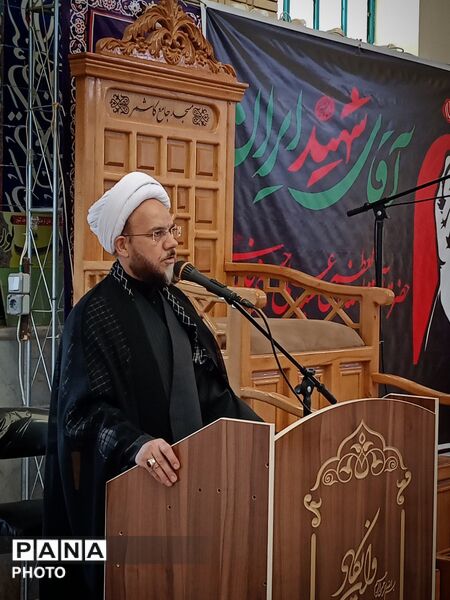 مراسم بزرگداشت رهبر شهید انقلاب اسلامی در کاشمر