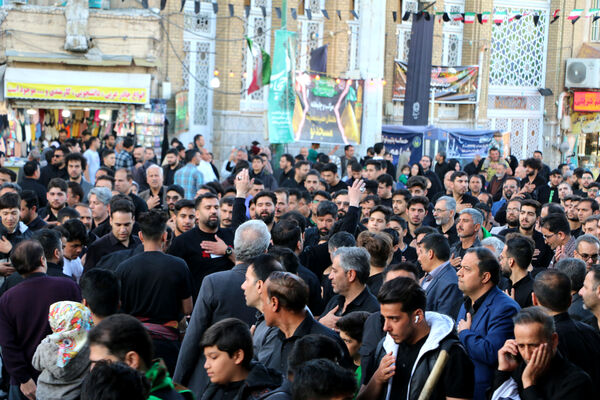 دسته عزاداری دانش‌آموزان دبیرستان هدایتی قم در سالروز شهادت امام علی(ع)