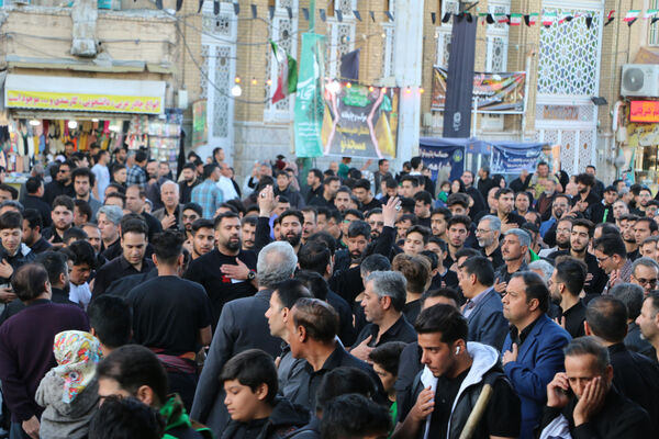 دسته عزاداری دانش‌آموزان دبیرستان هدایتی قم در سالروز شهادت امام علی(ع)