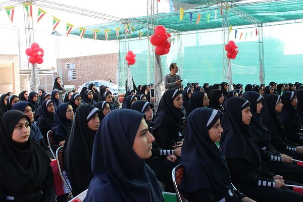 آیین نمادین نواختن زنگ آغاز تحصیلی در مدارس خوزستان