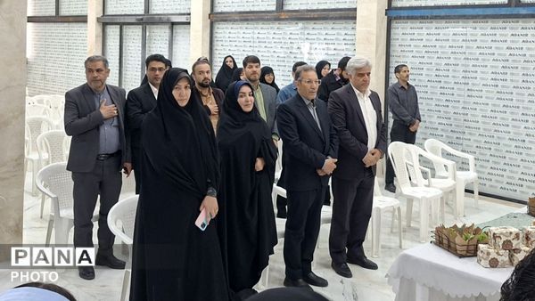 گرامیداشت هفته معلم در اداره آموزش و پرورش ناحیه۶ مشهد