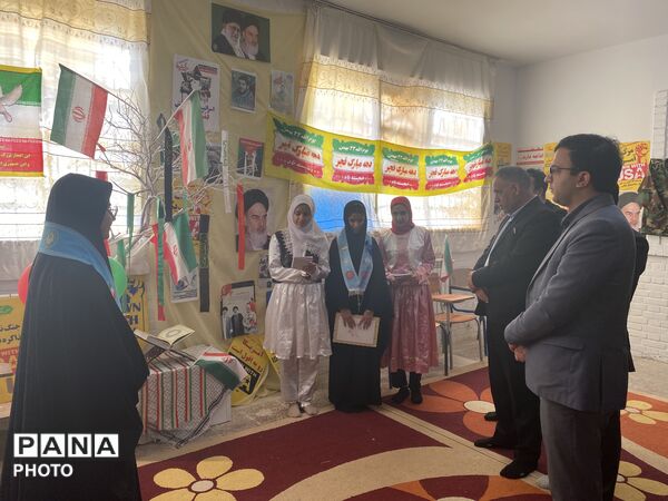گشایش نمایشگاه مدرسه انقلاب در هنرستان عالمه باخرز