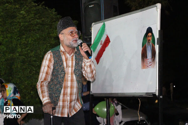 جشن روز دختر در ورودی باغ دولت آباد یزد