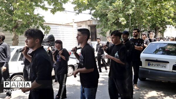 راهپیمایی صبح تاسوعا با حضور هیئت ابوالفضلیون رسالت 