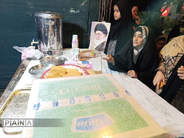 میزبانیِ موکب امام خامنه‌ای توسط دانش‌آموزان پیشتاز خدیجه کبری مهردشت ابرکوه