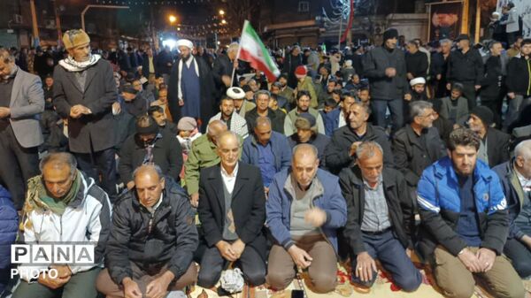 نماز استغاثه و راهپیمایی باشکوه مردم در سوگ رهبر شهید