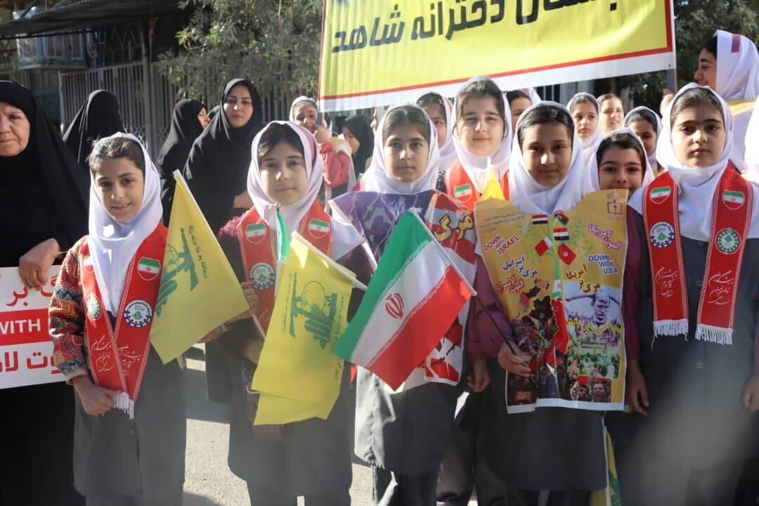 فریاد مرگ بر آمریکا در کوهدشت ؛ حماسه حضور دانش آموزان در سیزده آبان