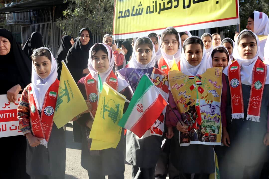 فریاد مرگ بر آمریکا در کوهدشت ؛ حماسه حضور دانش آموزان در سیزده آبان
