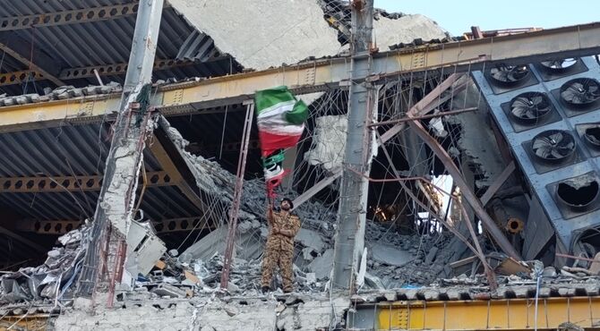 شکوه پاسدارى در دارالشهداء تهران