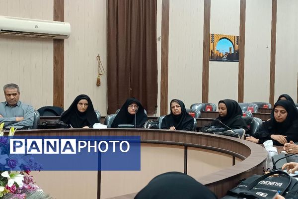 نشست بررسی چالش‌های آسیب‌های اجتماعی در گناباد