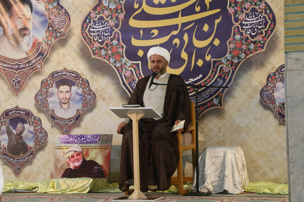 یادواره سادات شهید و چهلم شهدای خدمت در قم