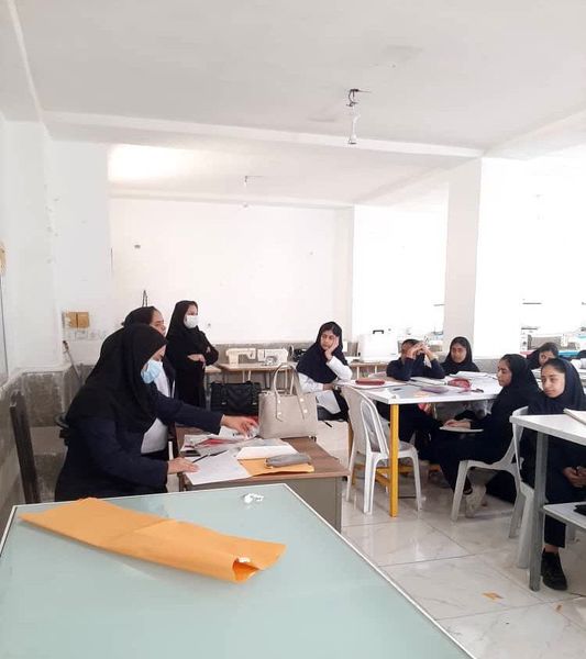 هفته بهداشت روان هنرستان زهرای مرضیه حاجی‌آباد