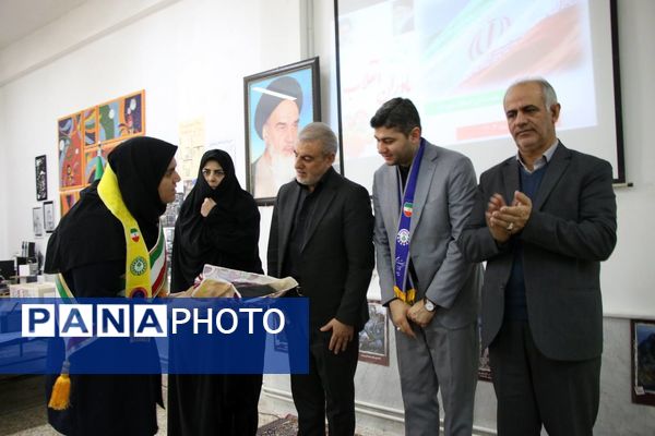 همایش «یاوران انقلاب» پیشتازان هنرستان شهریار تبریز