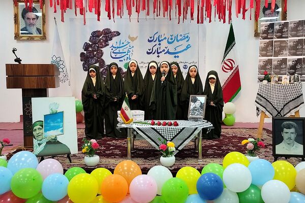 بزرگداشت «مادران چشم به راه»باحضور دانش‌آموزان دبیرستان دخترانه معرفت کهریزک