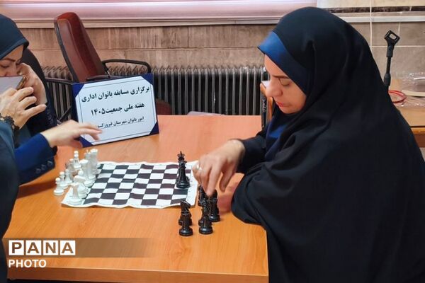 شور و نشاط در ادارات فیروزکوه؛ برگزاری مسابقات ورزشی بانوان به مناسبت هفته جمعیت