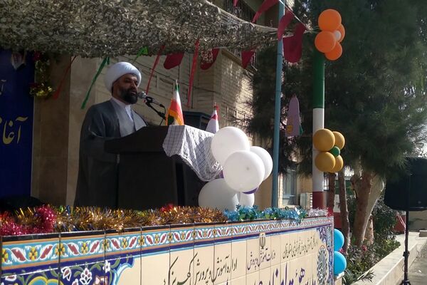 نواختن زنگ بازگشایی مدارس در دبستان علی بن ابیطالب(ع) باقرشهر