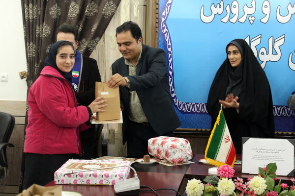آیین تقدیر از دانش‌آموزان و فرهنگیان برگزیده در گلوگاه