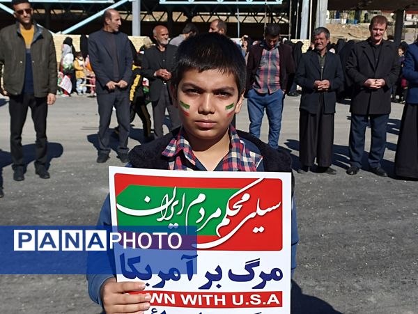 حضور پرشکوه مردم حماسه ساز بن در راهپپیمایی ۲۲ بهمن