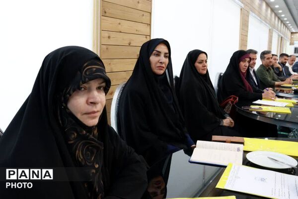 هم‌افزایی مدیران سوادآموزی پایتخت در منطقه ۱۴؛ گامی نو در توانمندسازی کارکنان