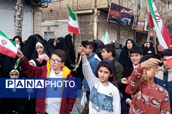 خروش مردمی در خیابان‌های رباط‌کریم در 22بهمن