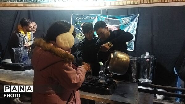 قاب هایی از خدمت در نیشابور 