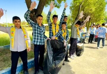 همبستگی دانش‌آموزان پیشتاز استان مرکزی برای پاکسازی طبیعت در پیش‌اردوی ملی