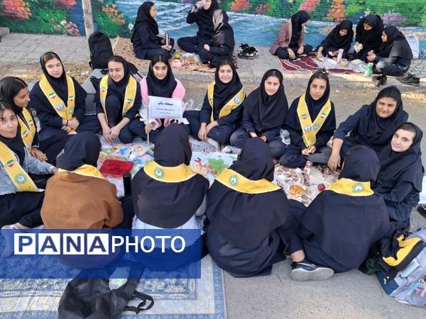 پیشتازان سلامت و نشاط در اردوی دبیرستان شهید مدرس 