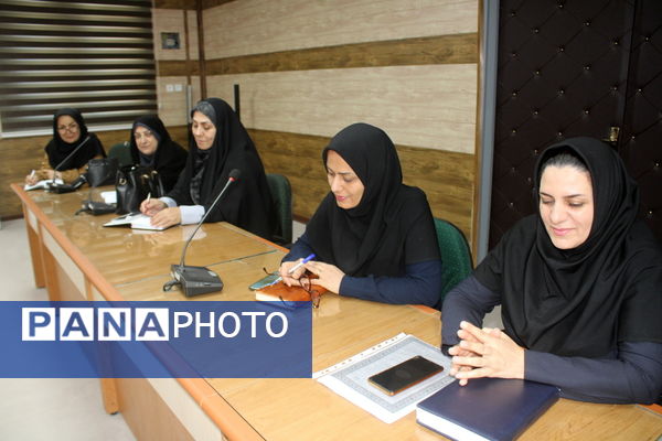 کارگاه آموزشی دانش‌افزایی تربیت مدرس آموزش خانواده آموزش و پرورش استان بوشهر