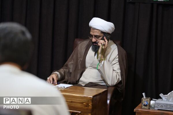  ملاقات مردمی با نماینده ولی فقیه در استان همدان 