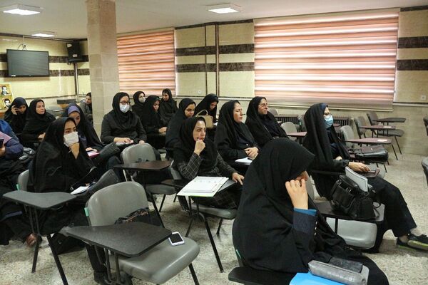 کارگاه اقدام‌پژوهی در فیروزکوه؛ گامی به سوی معلمی پژوهنده